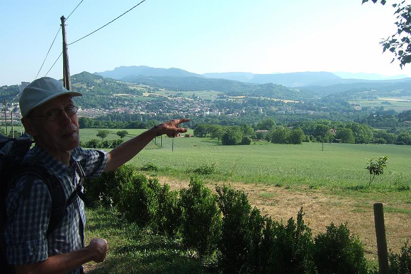 2011-05- (1488).JPG - Ist das da drüben der Mont Ventoux? - Oder doch die Hohe Acht?